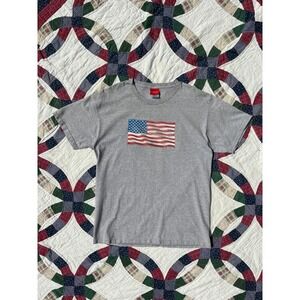 Vintage Y2K American Flag Graphic Tee T Shirt Medium Gray USA 2005 Patriotic